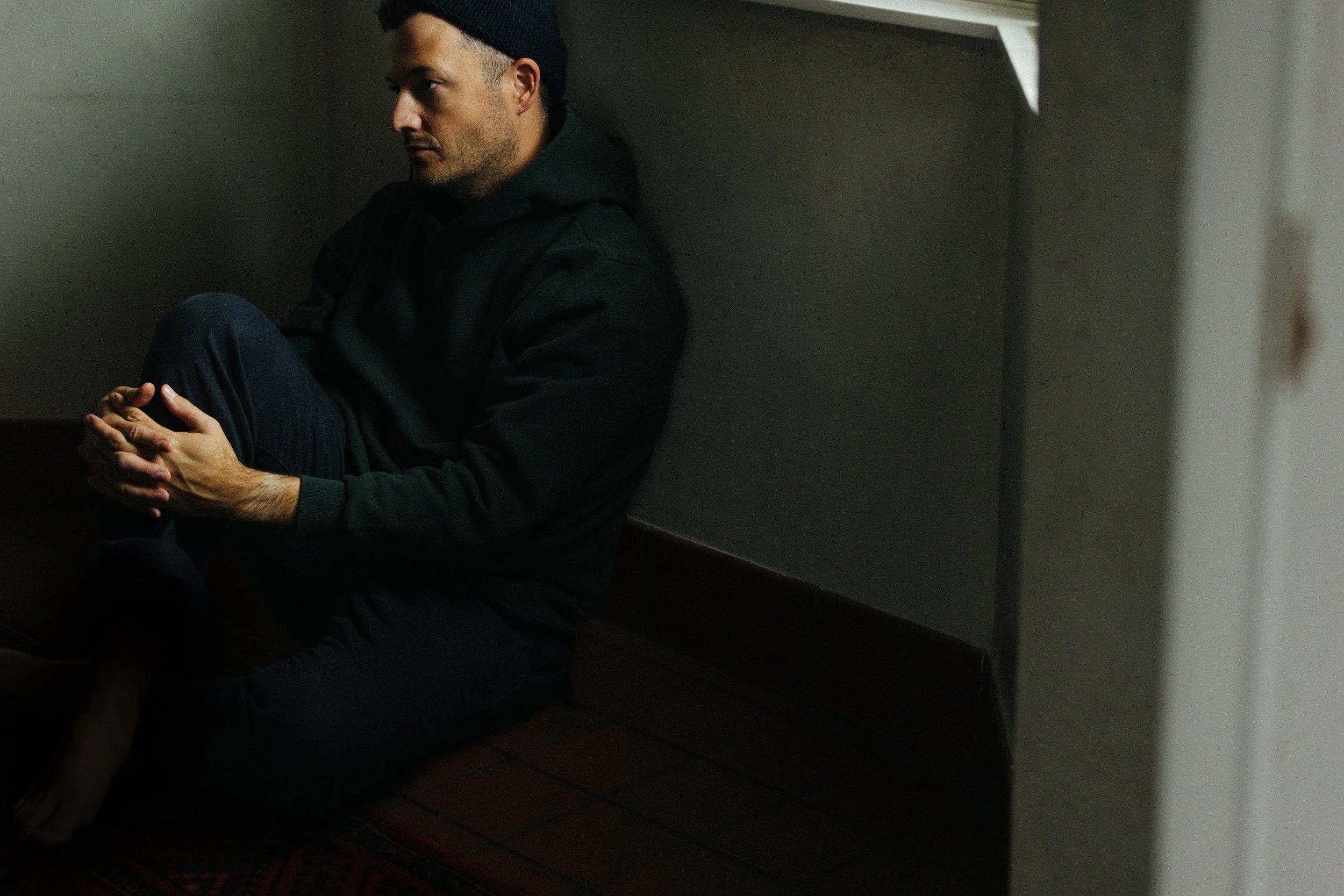 Platinum-selling artist SYML shares new single "Heartbreakdown"