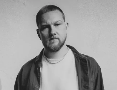 Alexander Wolfe today releases his new single, the captivating "To Feel Love" - taken from his upcoming album 'Everythinglessness' out 16th January
