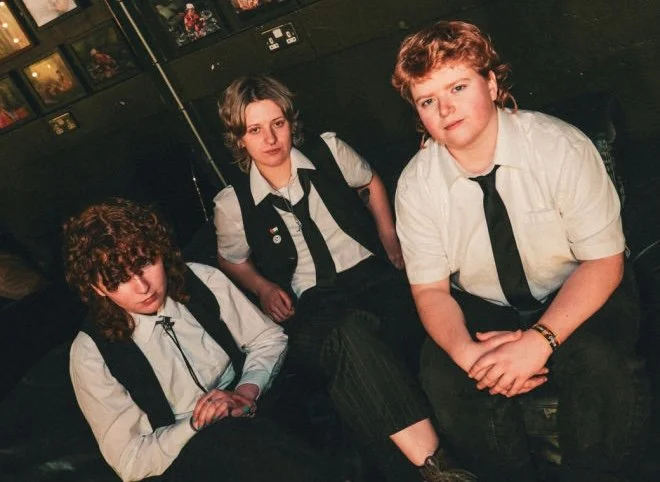 Galway's fiercest new noise-makers Shark School announce debut album 'Selachimorpha' out June 26th via Strange Brew + unleash blistering new single "Don't Trust A Man"