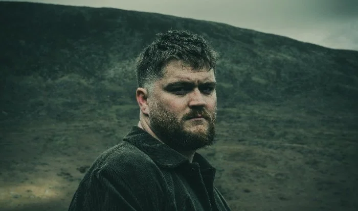 Rising Irish artist Dave Lofts announces debut EP 'Holy' out July 31st via B-Unique Records + shares stunning acoustic version of breakthrough title-track