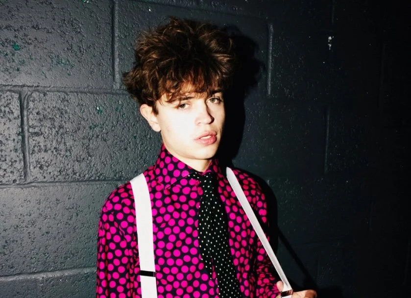 Tom A. Smith releases deluxe edition EP 'Put On A Record Tommy' + new single "Dancefloor Magic (Groove Wizard)" out now via Fiction Records