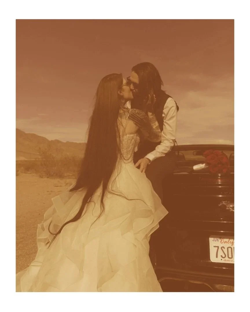VEGAS REBELS. ☠️

An afternoon in the outskirts of Vegas. 
No plans, just seeing where the wind takes us. Chance encounters with strangers in ghost towns, and shooting their guns.⚡

Very proud to showcase real couples, real people, real weddings, alw