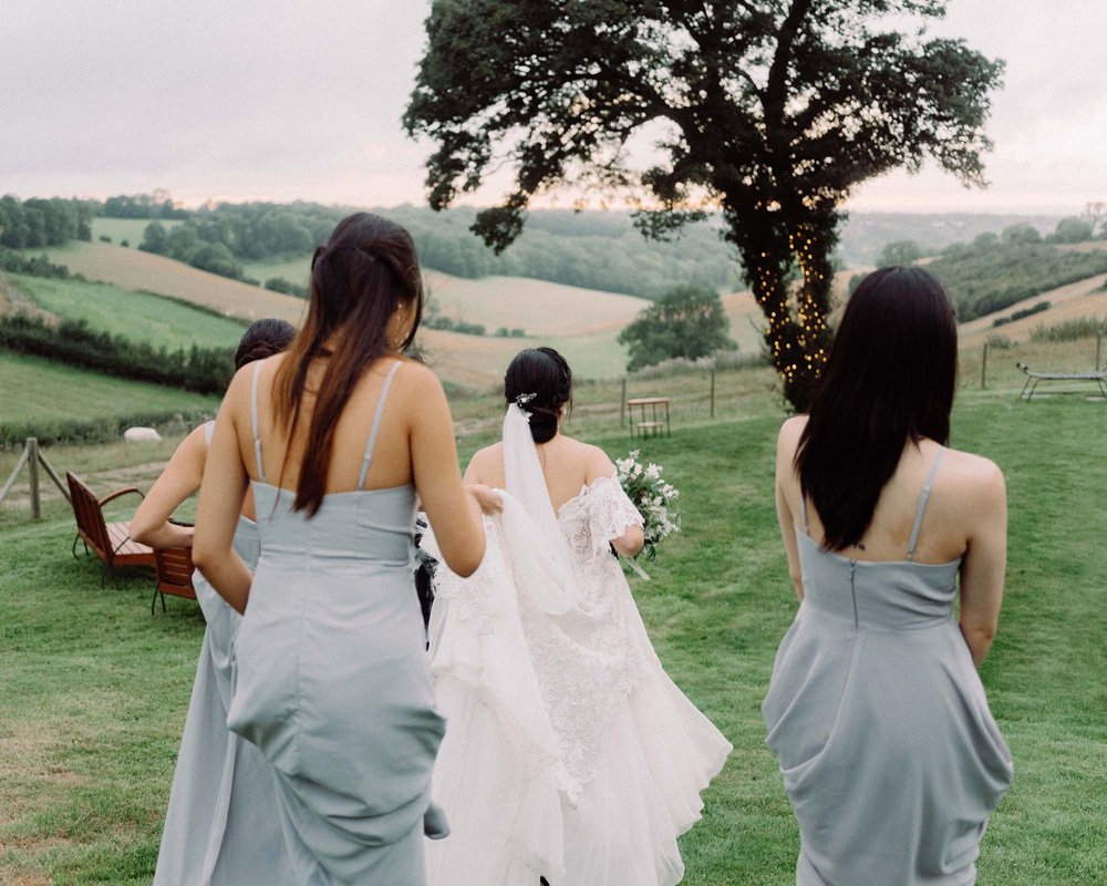 botley-hill-barn-documentary-style-wedding-photographer-Surrey-Ochi-Weddings063.jpg