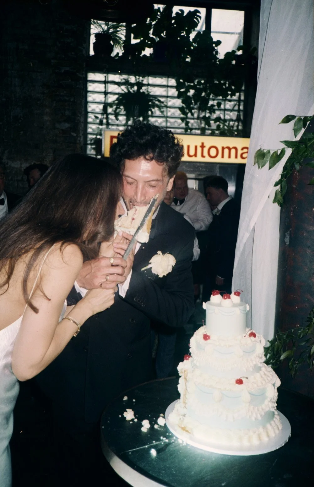 Hannah&Billy-Kodak-Portra-800-013.jpg