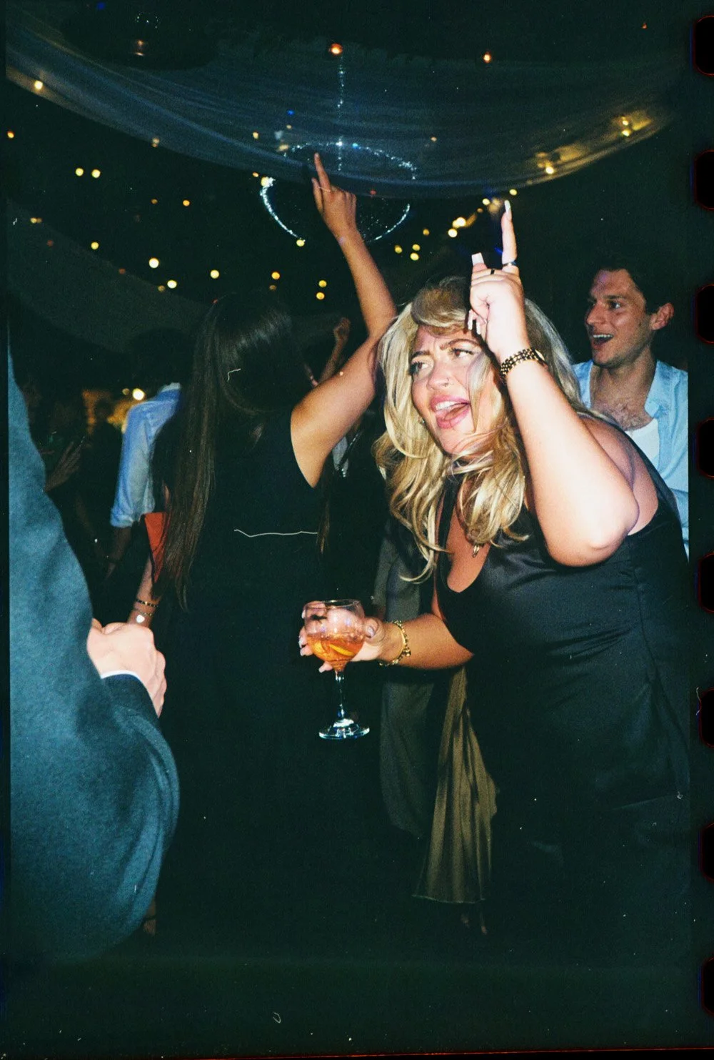 Hannah&Billy-Kodak-Portra-800-030.jpg