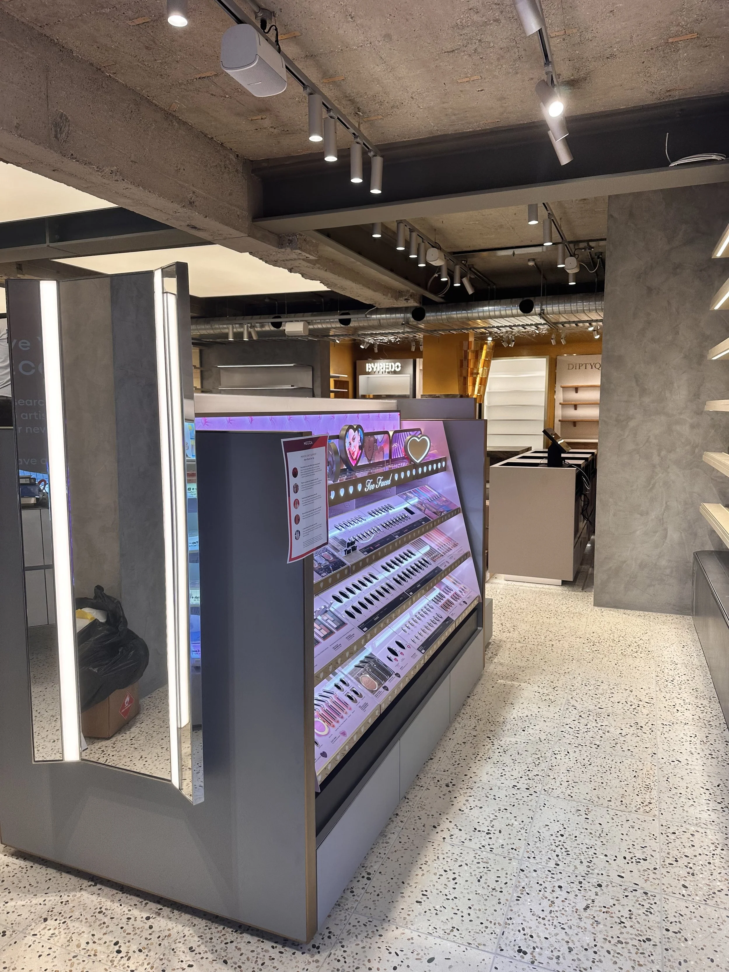 Mecca Store tiles Autumn Pebble