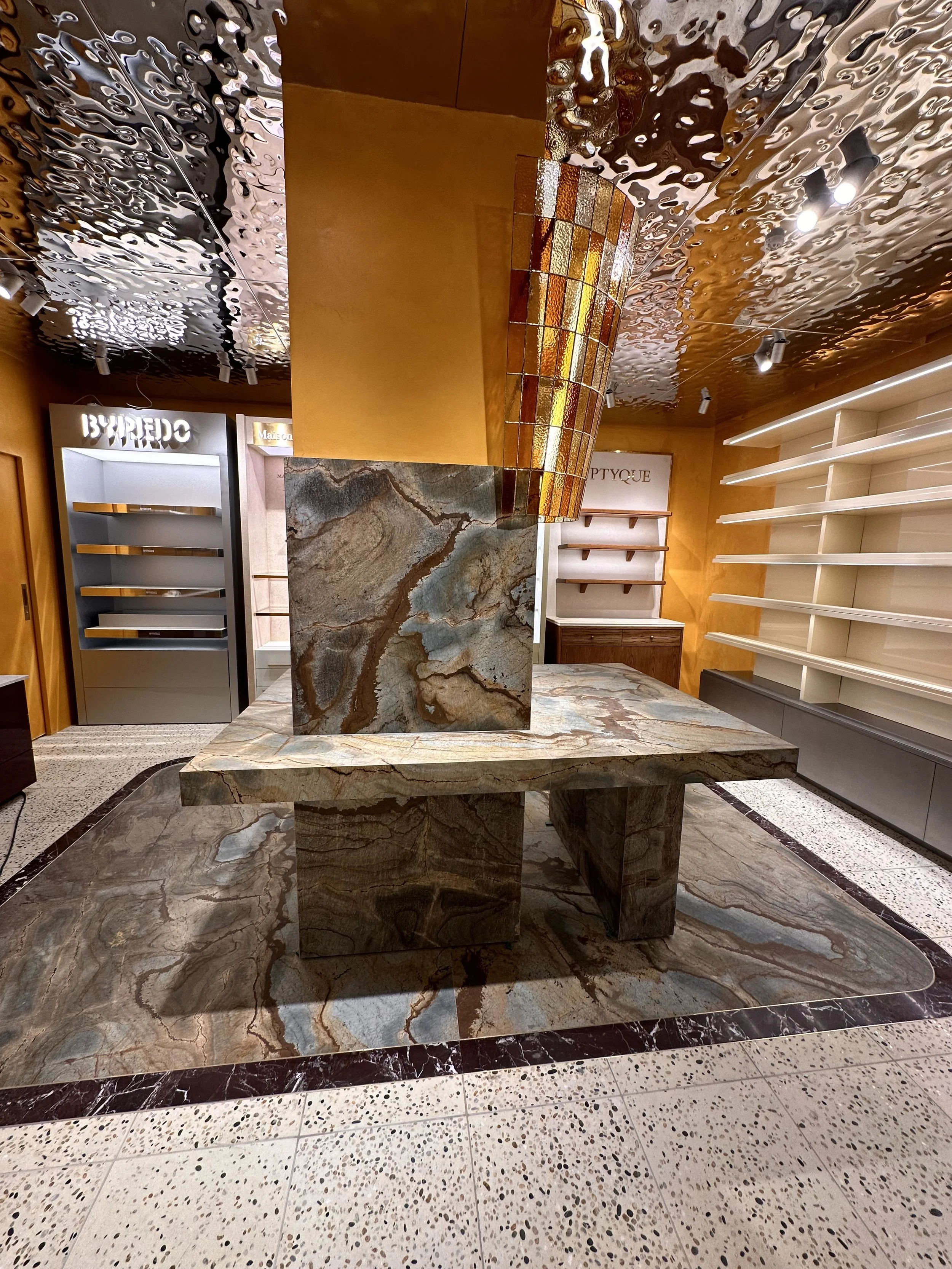 Mecca Store tiles Autumn Pebble