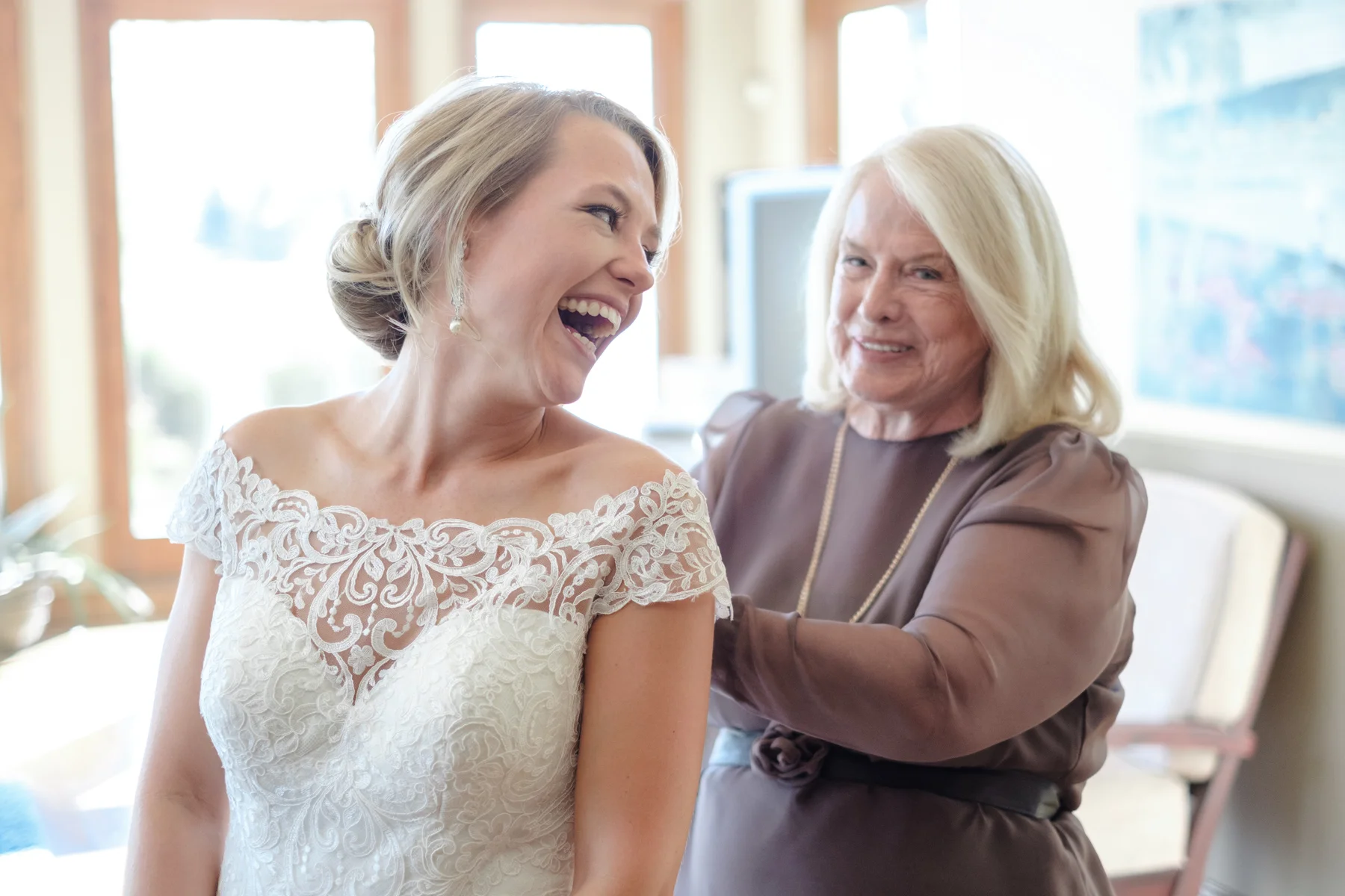 2017_BAP_KalliMatt_Gleneagles_CountryClub_Lemont_Wedding-17.jpg