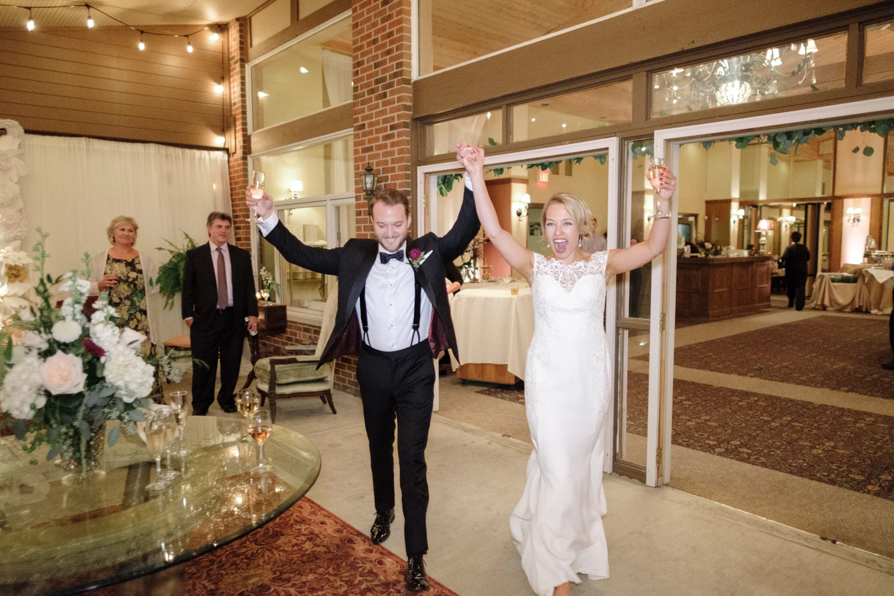 2017_BAP_KalliMatt_Gleneagles_CountryClub_Lemont_Wedding-68.jpg