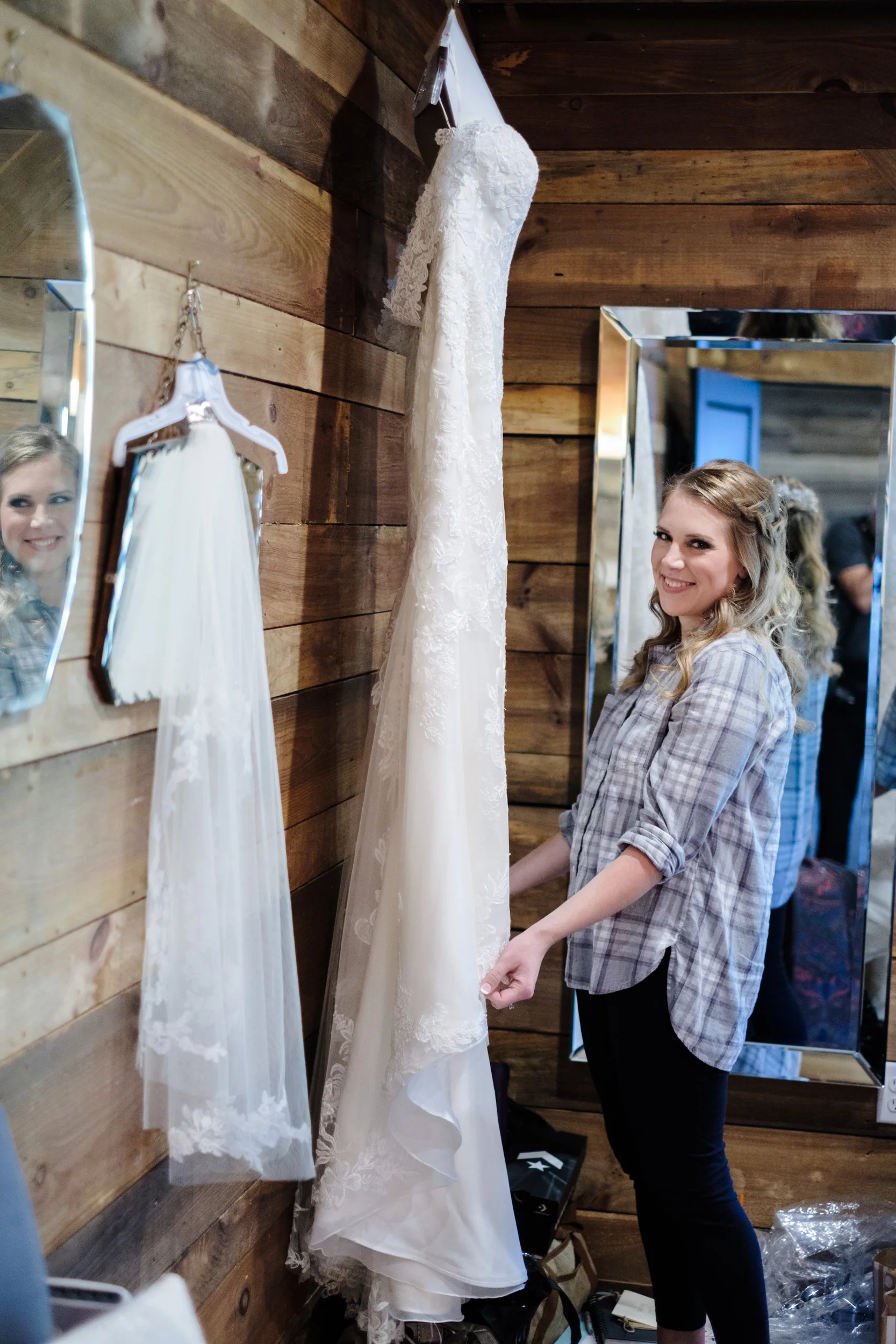 Zach-Jenessa-The-Fields-Reserve-Wedding-16.jpg