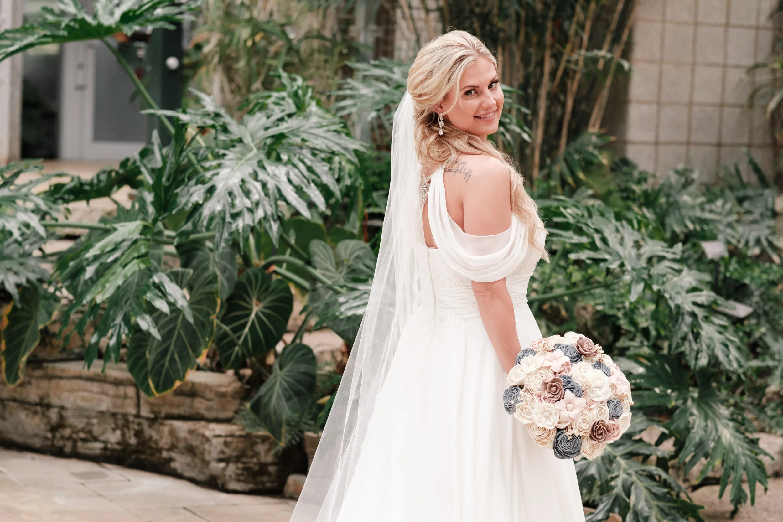 19-06-01 Megan Josh - Nicholas Conservatory Wedding-30.jpg