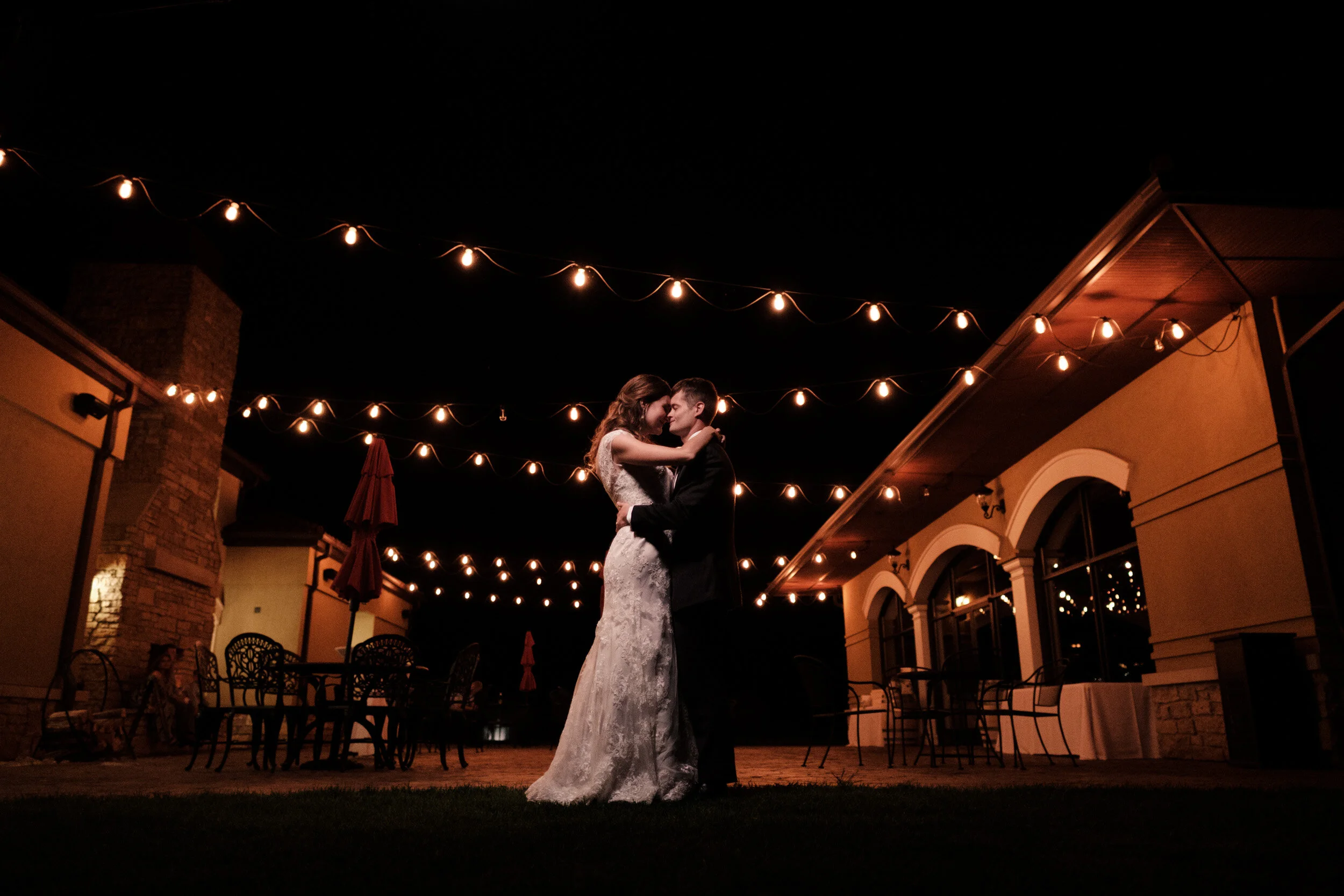 Lindsey-Mike-DC-Estate-Wedding-Photographer-109.jpg