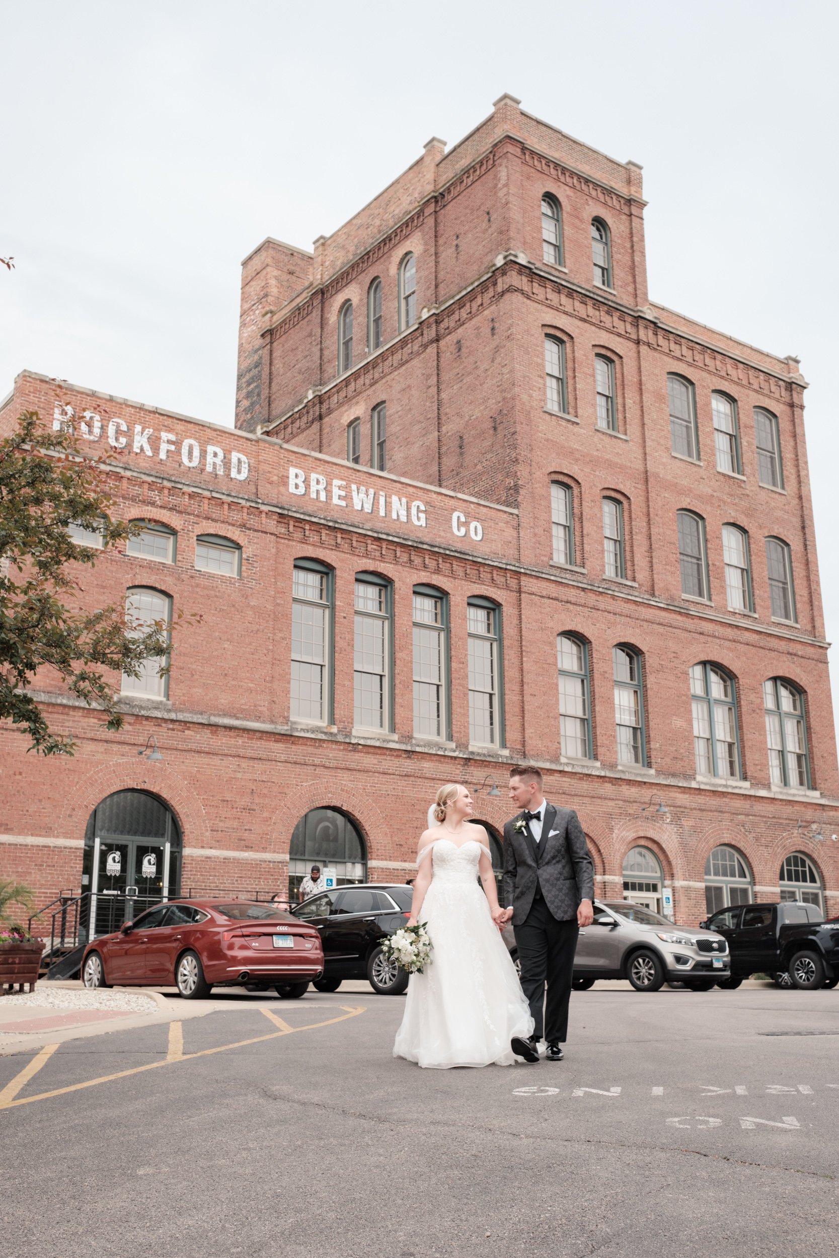 prairie-street-brewing-company-rockford-wedding-77.jpg