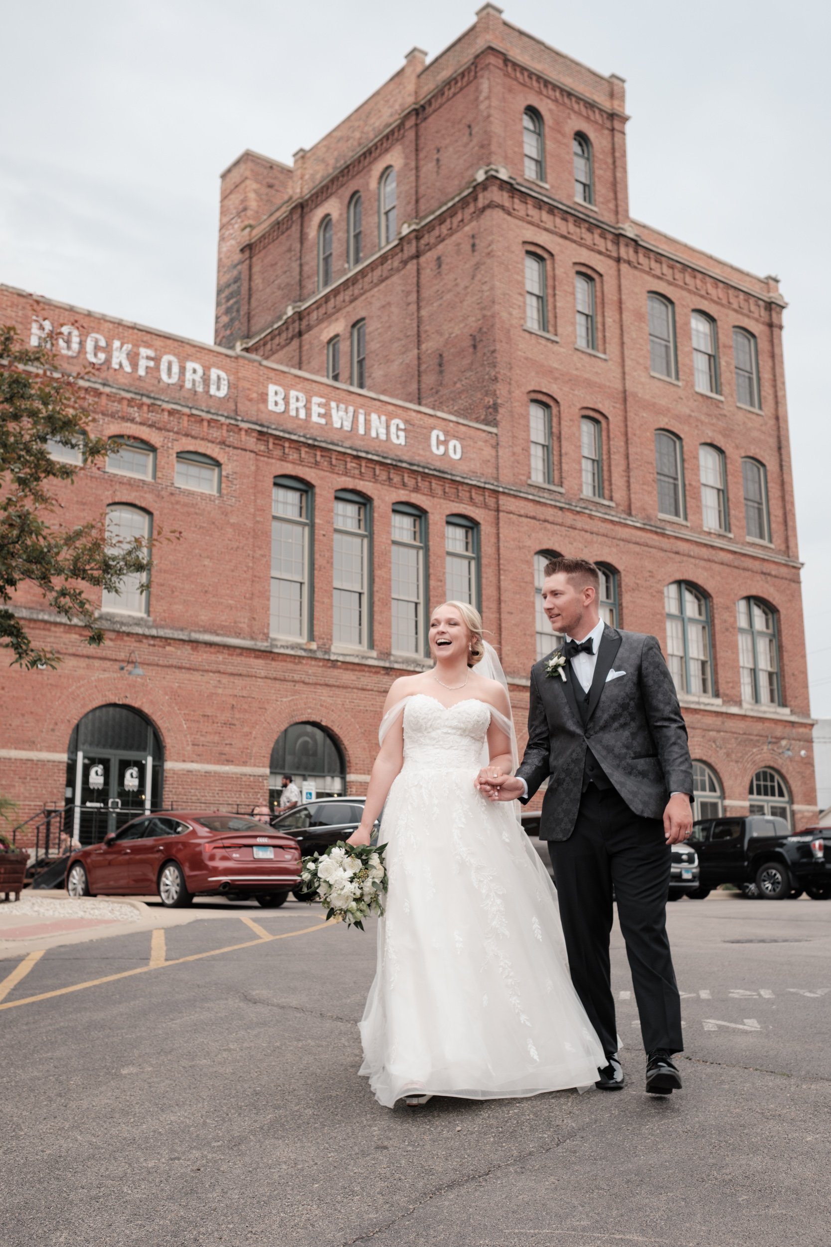 prairie-street-brewing-company-rockford-wedding-79.jpg