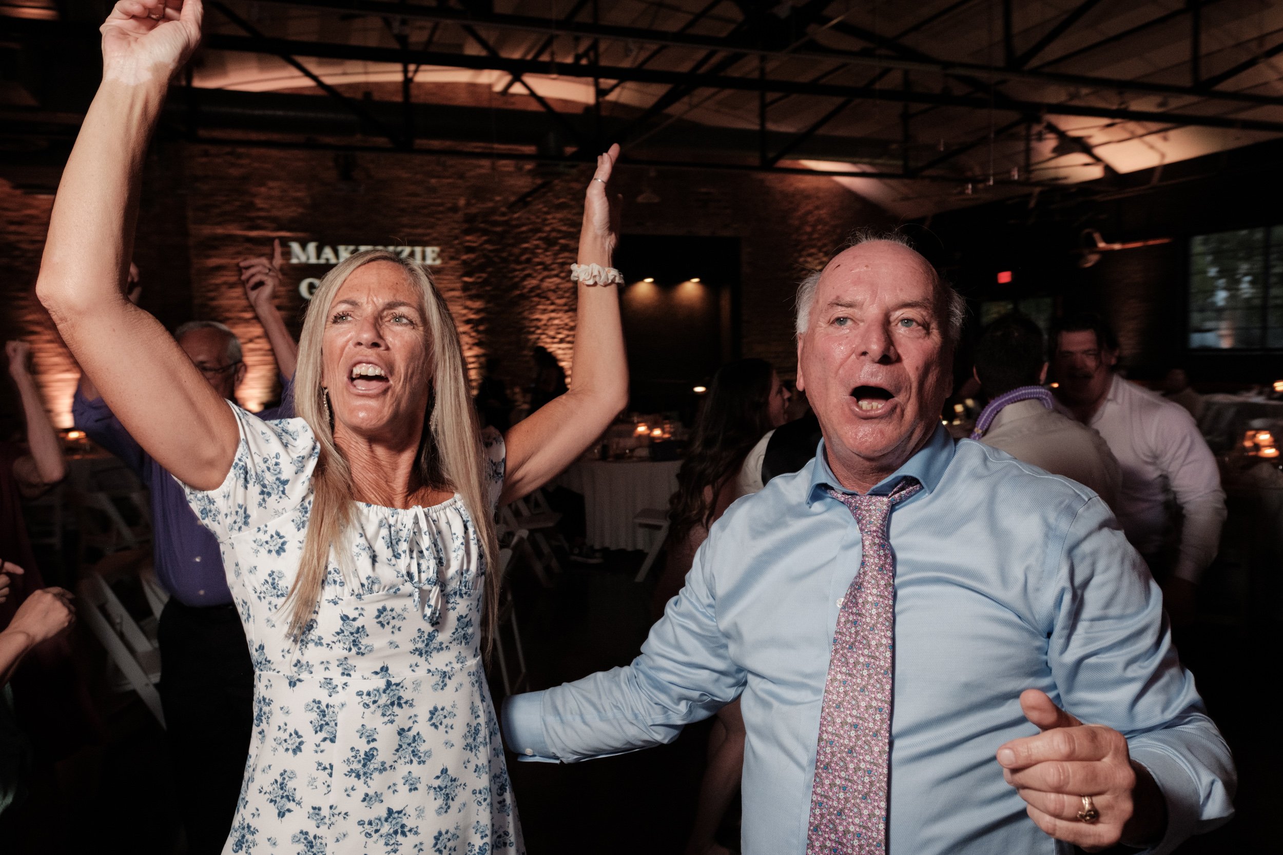 prairie-street-brewing-company-rockford-wedding-122.jpg