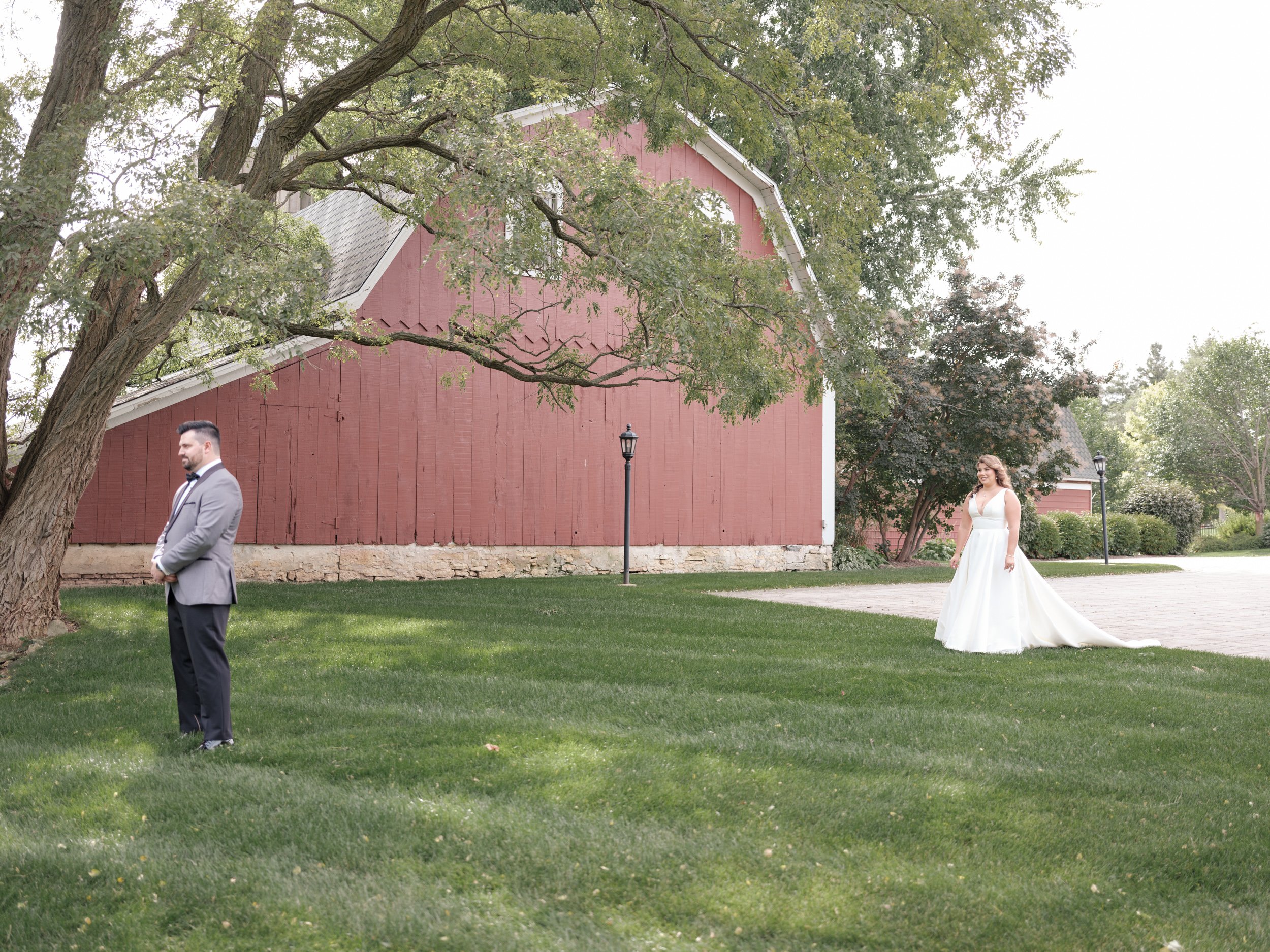 fall-wedding-at-the-pavilion-at-orchard-ridge-farms-41.jpg