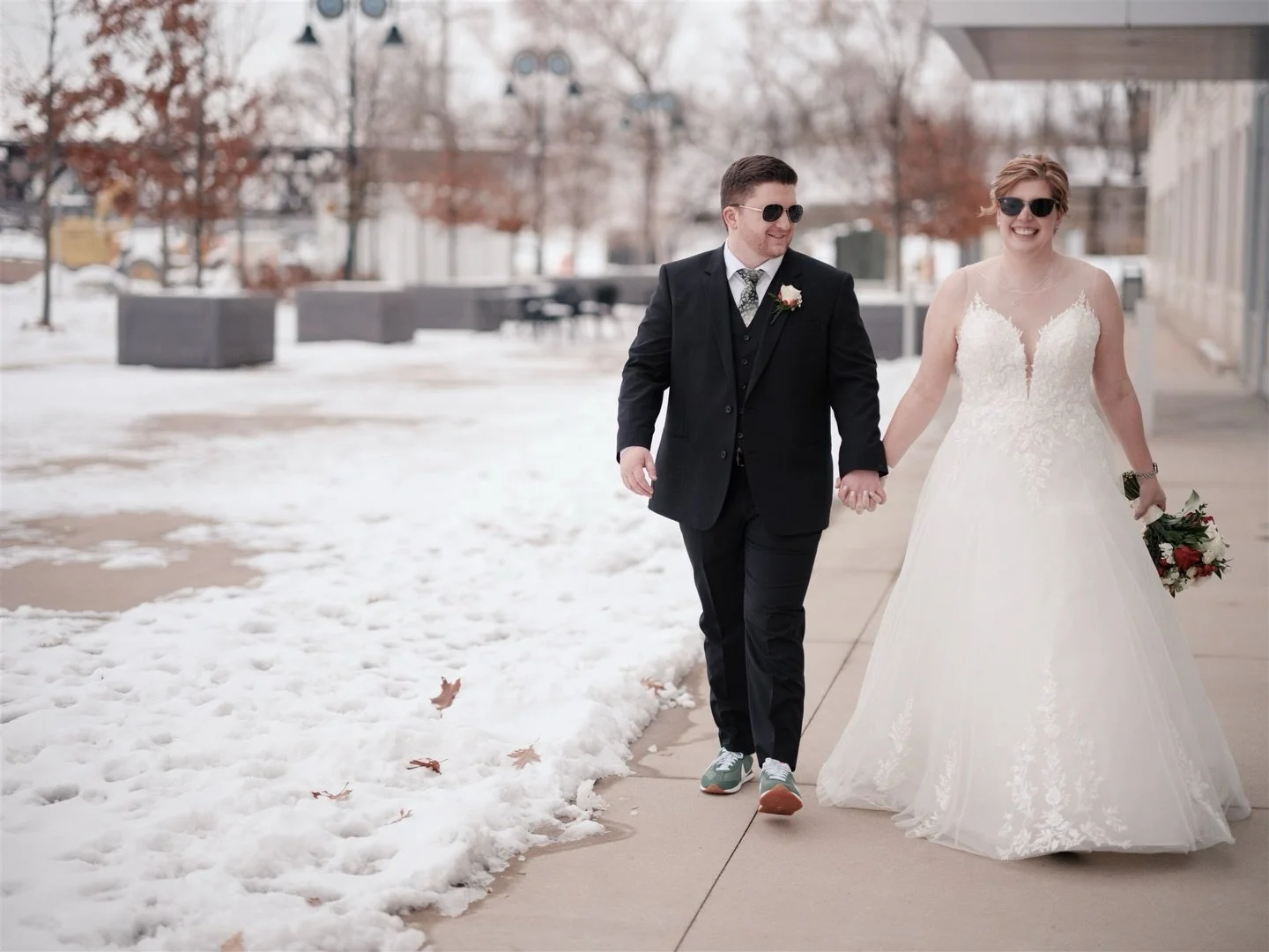 Kylee &amp; Ben &hearts;️ December 6, 2025
A little sneak peek &hellip;.more to come &hearts;️

Venue @embassy_suites_rockford 
Coordinator @capstoneoccasions 
Floral @eventfloralinc 
Dj @luxeproentertainment 
Videographer @oakhouseweddingfilms 

#ba