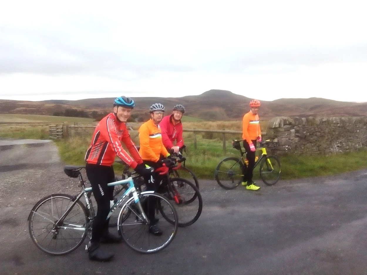Nabbs Road on the way out, Shutlingsloe in the background, Shuffling Mark Boo in the foreground.
