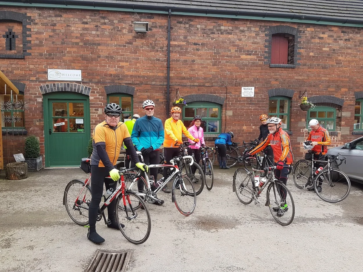 Larklings and Larks in post-cafe euphoria. Facing the camera: Andrew, Steve, Simon, Sue, Jim, Greg, Mike.