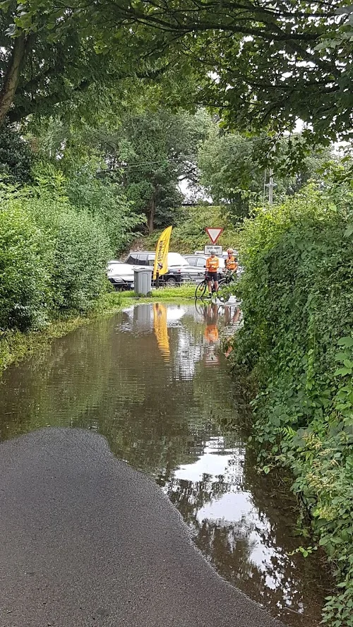 Bottom of Smithy Lane, mile 7.5