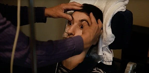 Here's what refugee kids suffering from a rare syndrome in Sweden can tell us about Australia's offshore detention centres (2019)