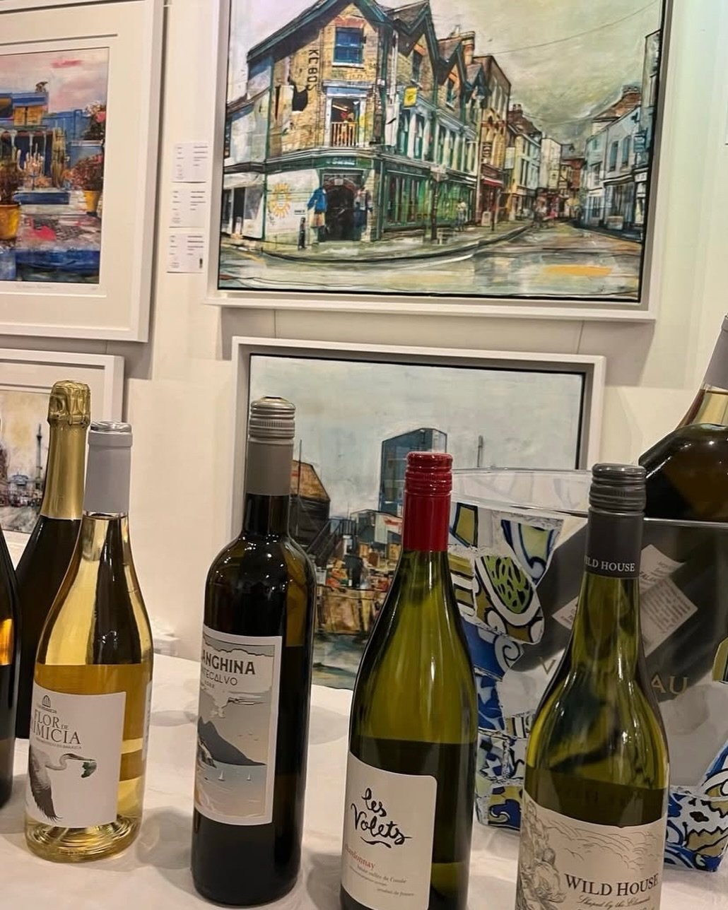 🎅🏻&lsquo;Ho &lsquo;ho &lsquo;ho! 🎄🍷

With the sound of sleigh bells approaching, we are happy to announce our annual wine tasting event, in association with Songbird Wines, here at Lilford Gallery.

Jonny Wren at Songbird Wines will be show casin