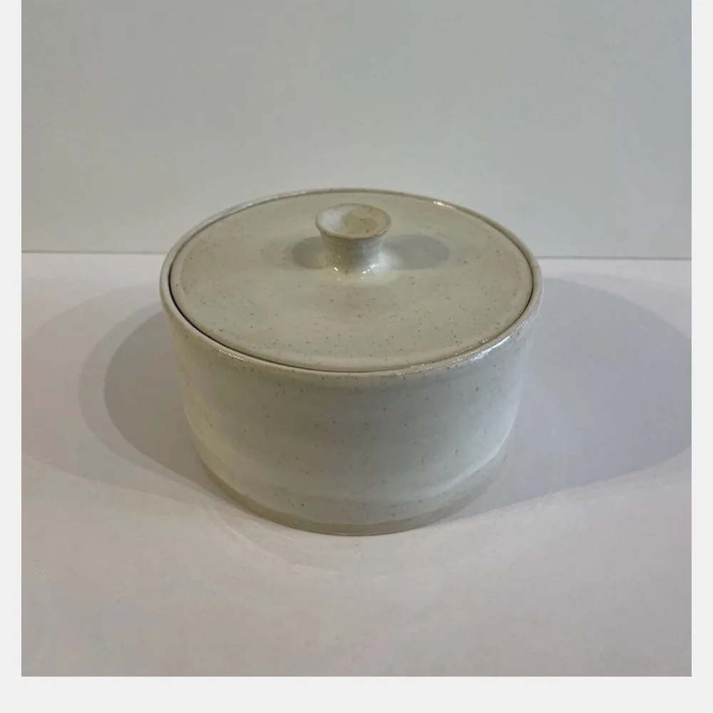 lidded pot.jpeg
