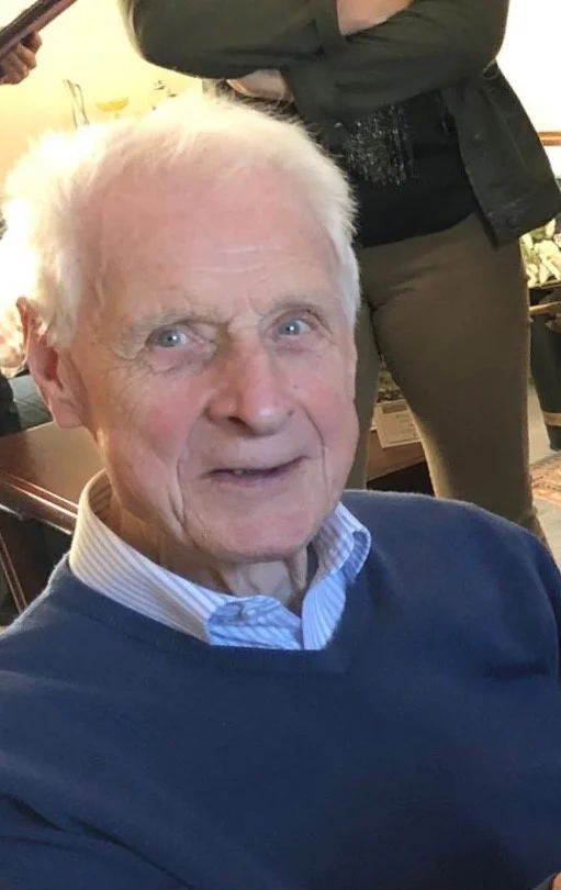 Mr Leslie McAdoo MBE