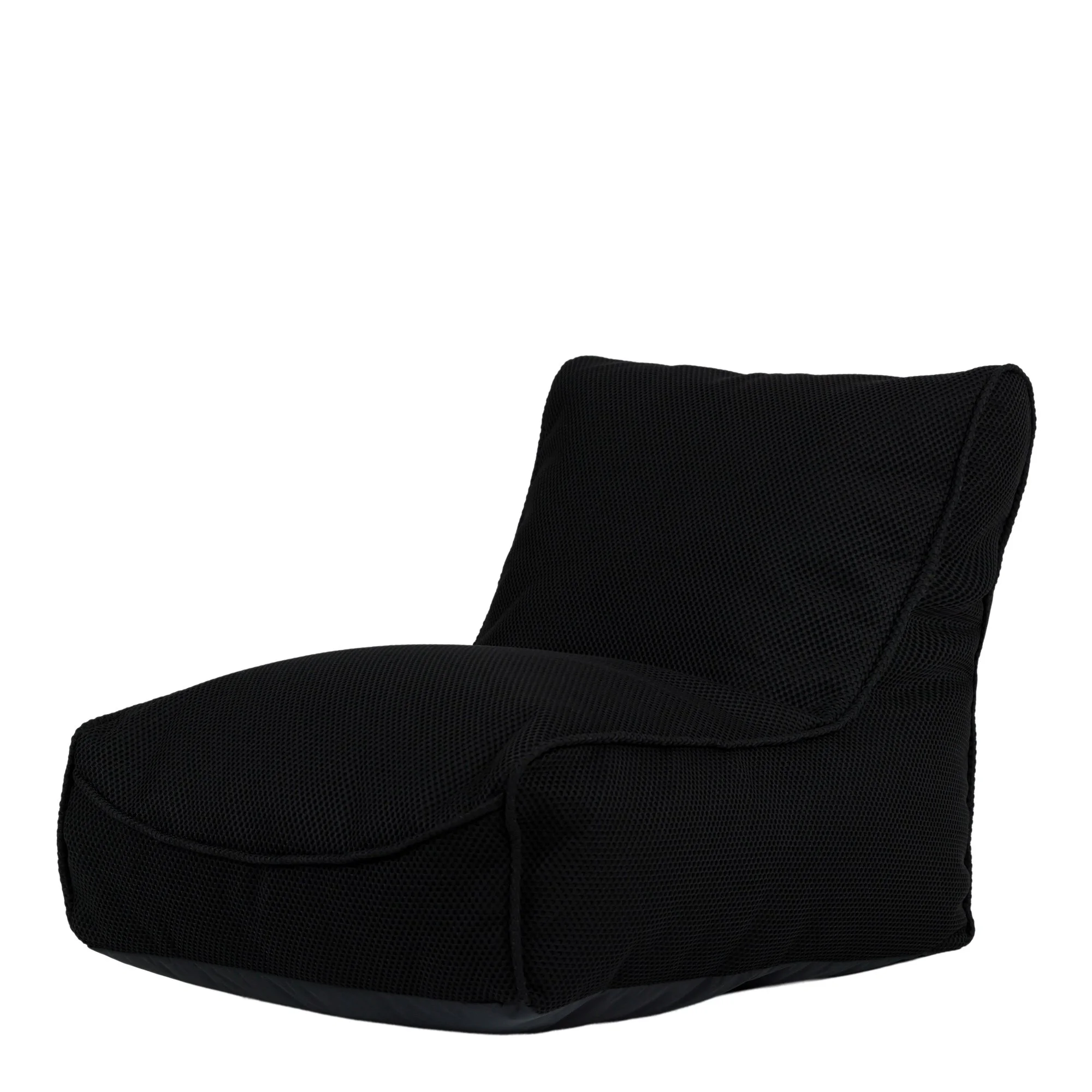 BUN-SMILEFST001_LOUNGER_45_2000.jpg