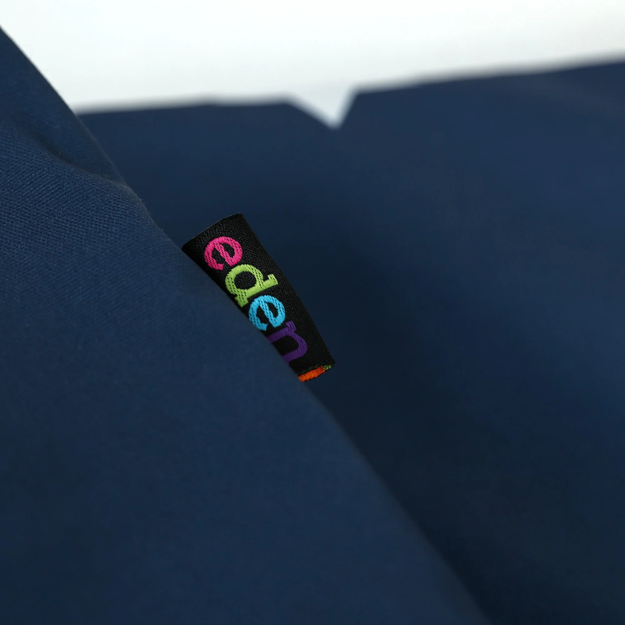 ED1LAPSTAR_DETAILB_2000.jpg