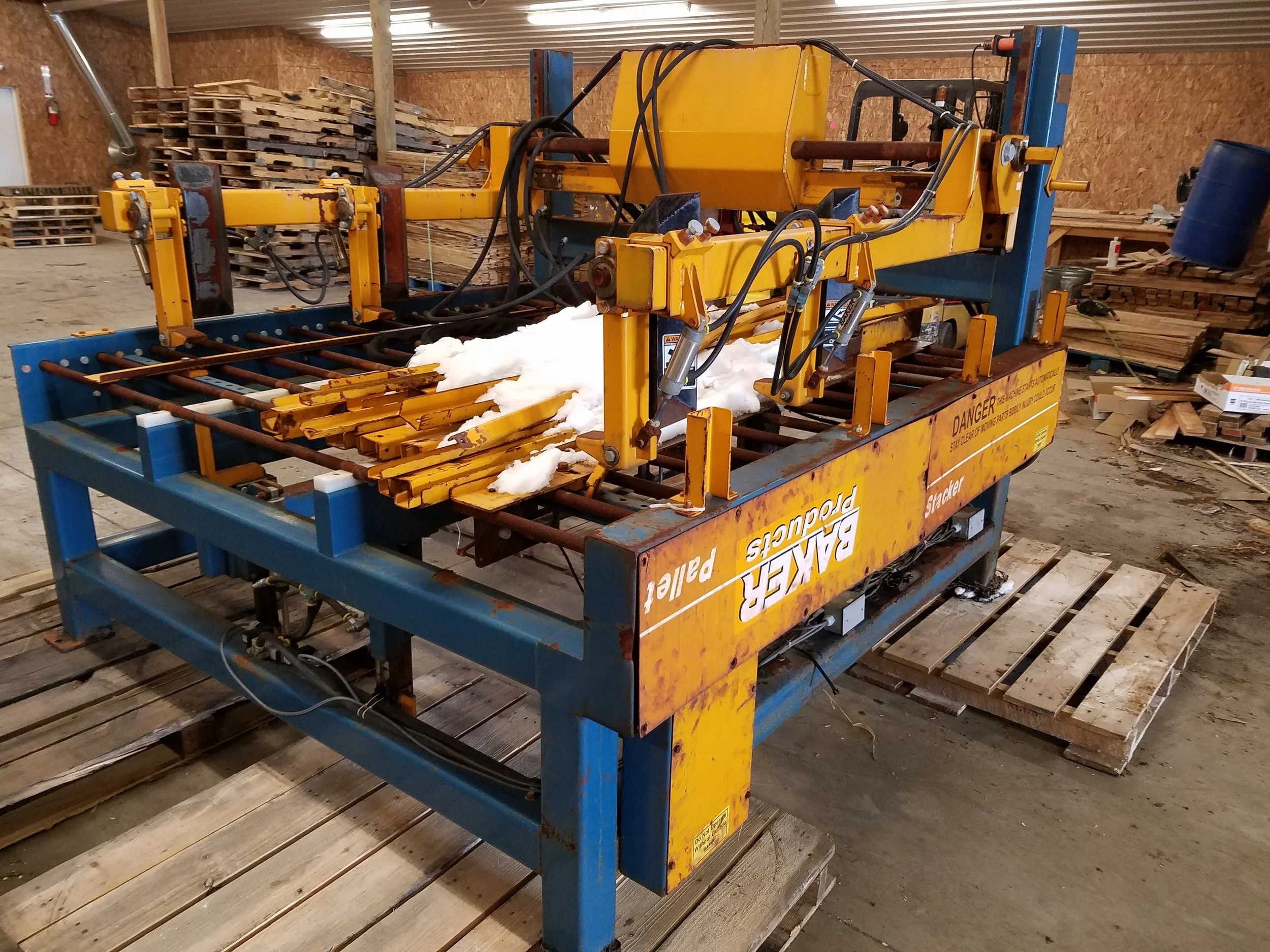 Baker Pallet Stacker Machine #2329.jpg