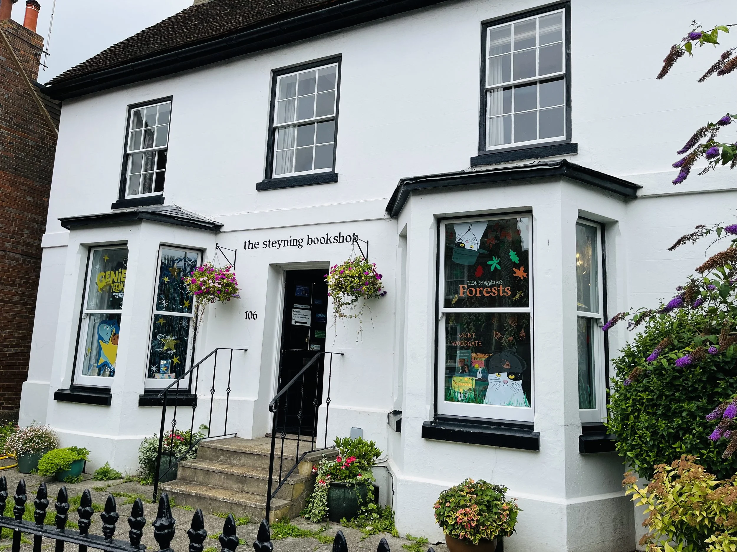Window painting - Steyning Book Shop