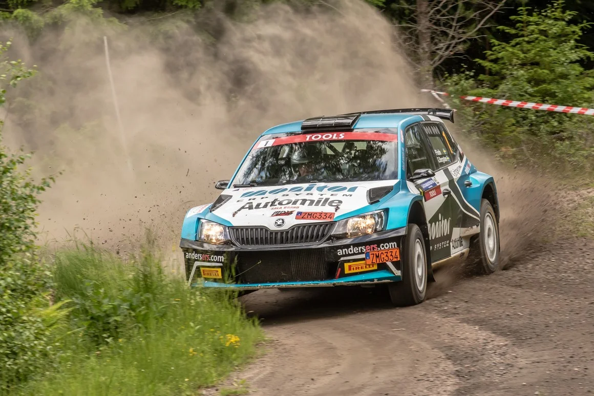 Patrik Flodin leder SM i huvudklassen Trimmat 4WD inför Kolsvarundan där konkurrensen väntas bli hårdare än någonsin. Foto: Joel Carlsson/Rallypics