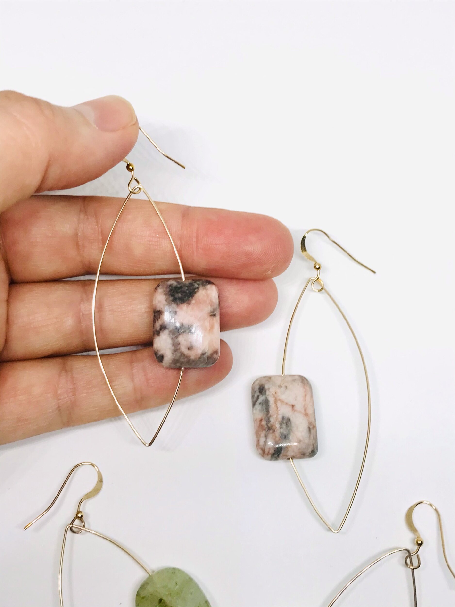 0E787832-0452-42D2-9F5E-C02F2D4FE97D