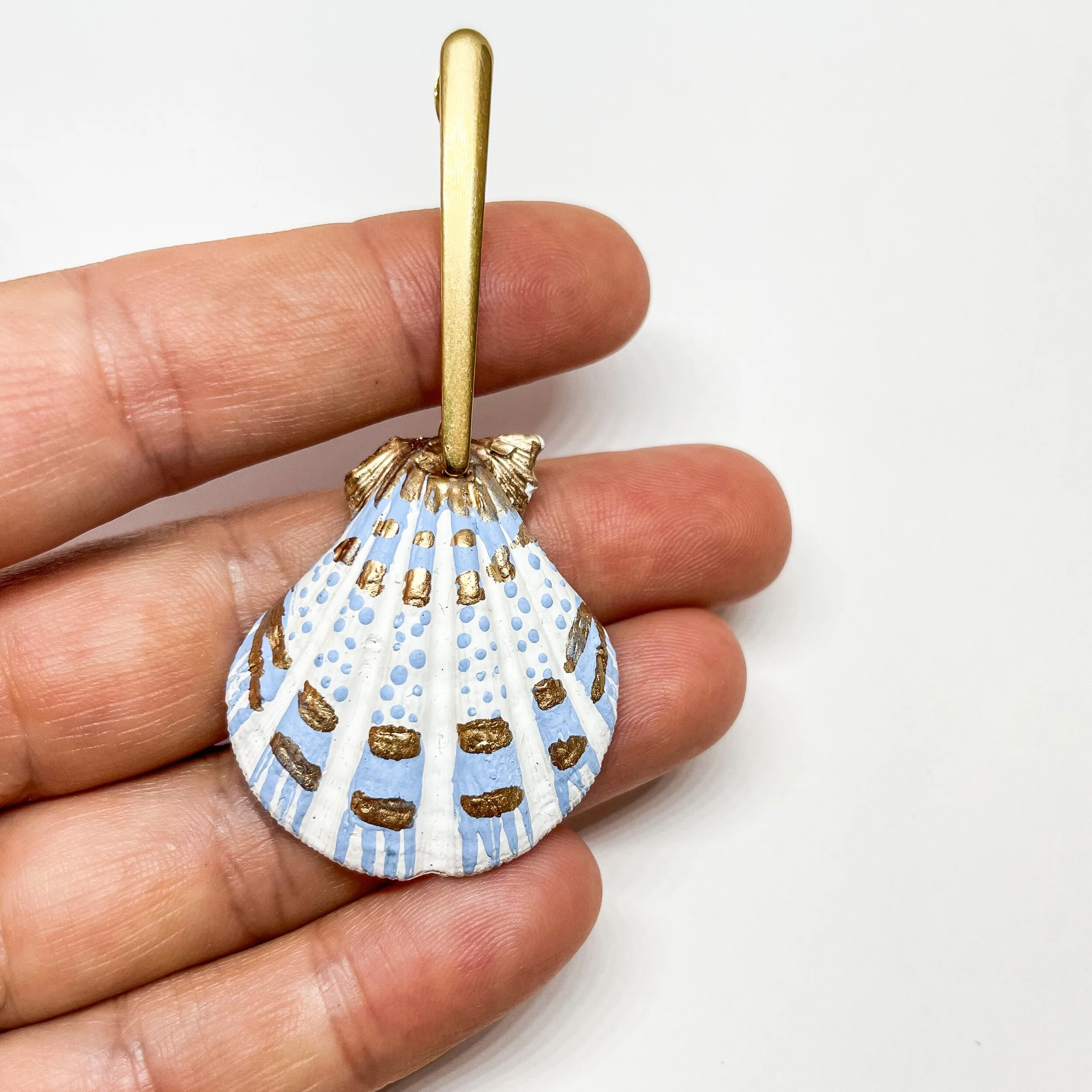 E5B2E6B2-1A53-4165-BF3D-8142CDF845BC