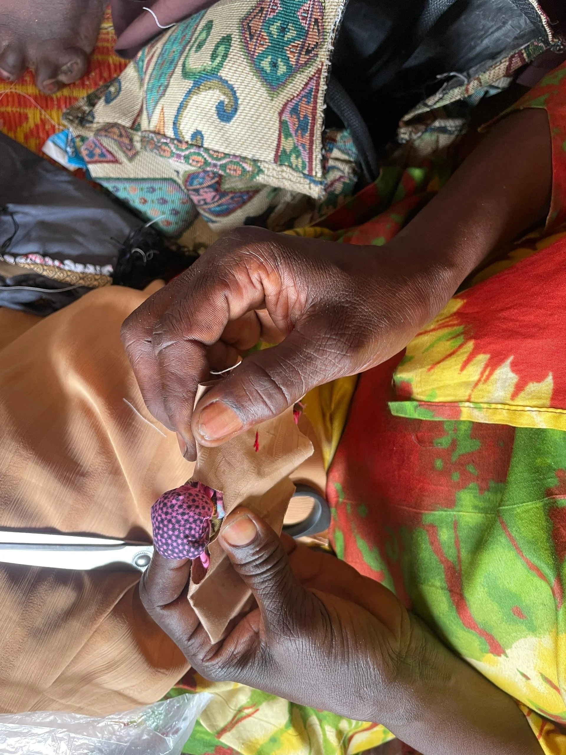 Maiduguri dollmaking.JPG