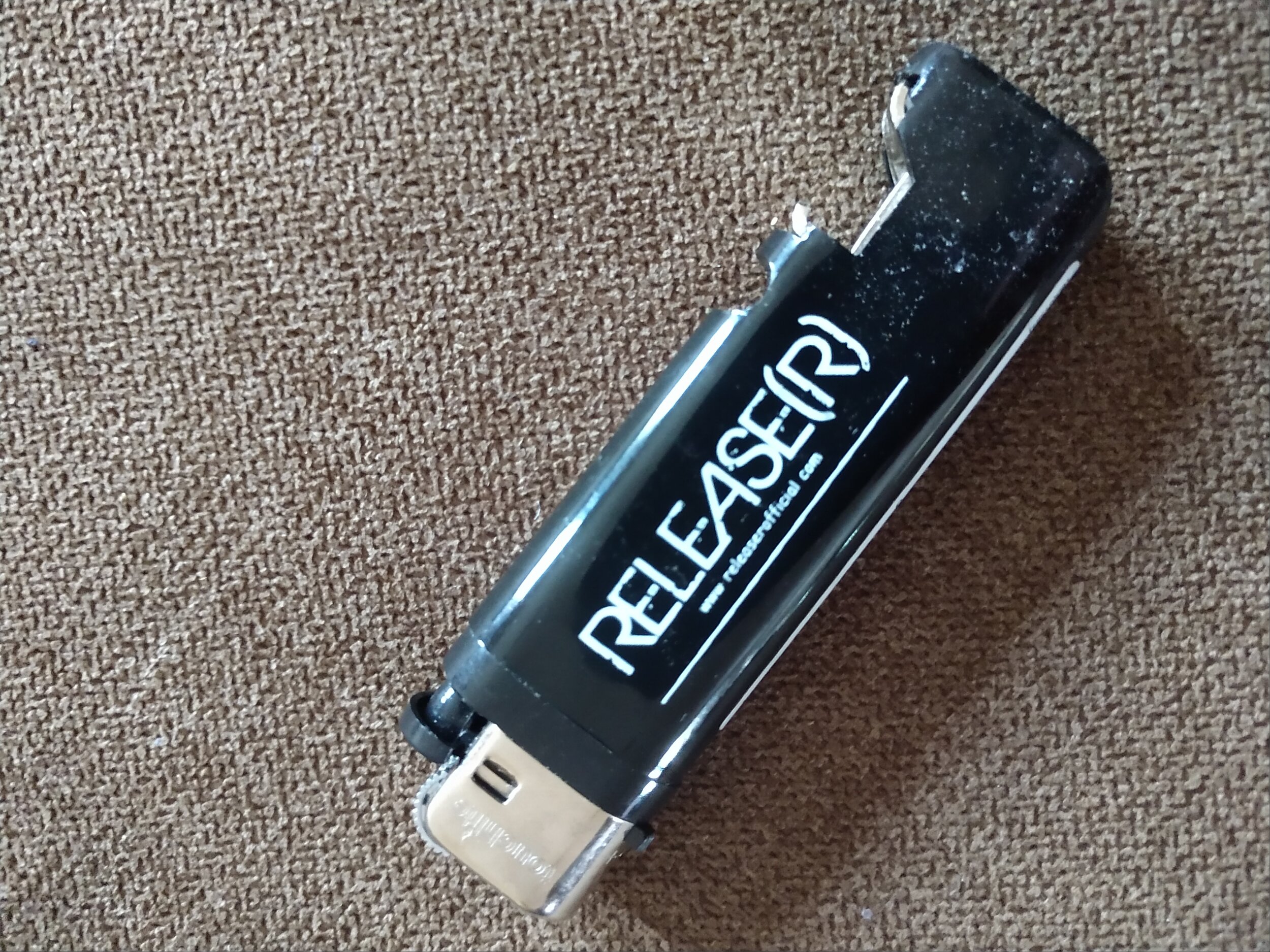 RELEASE(R) Lighter