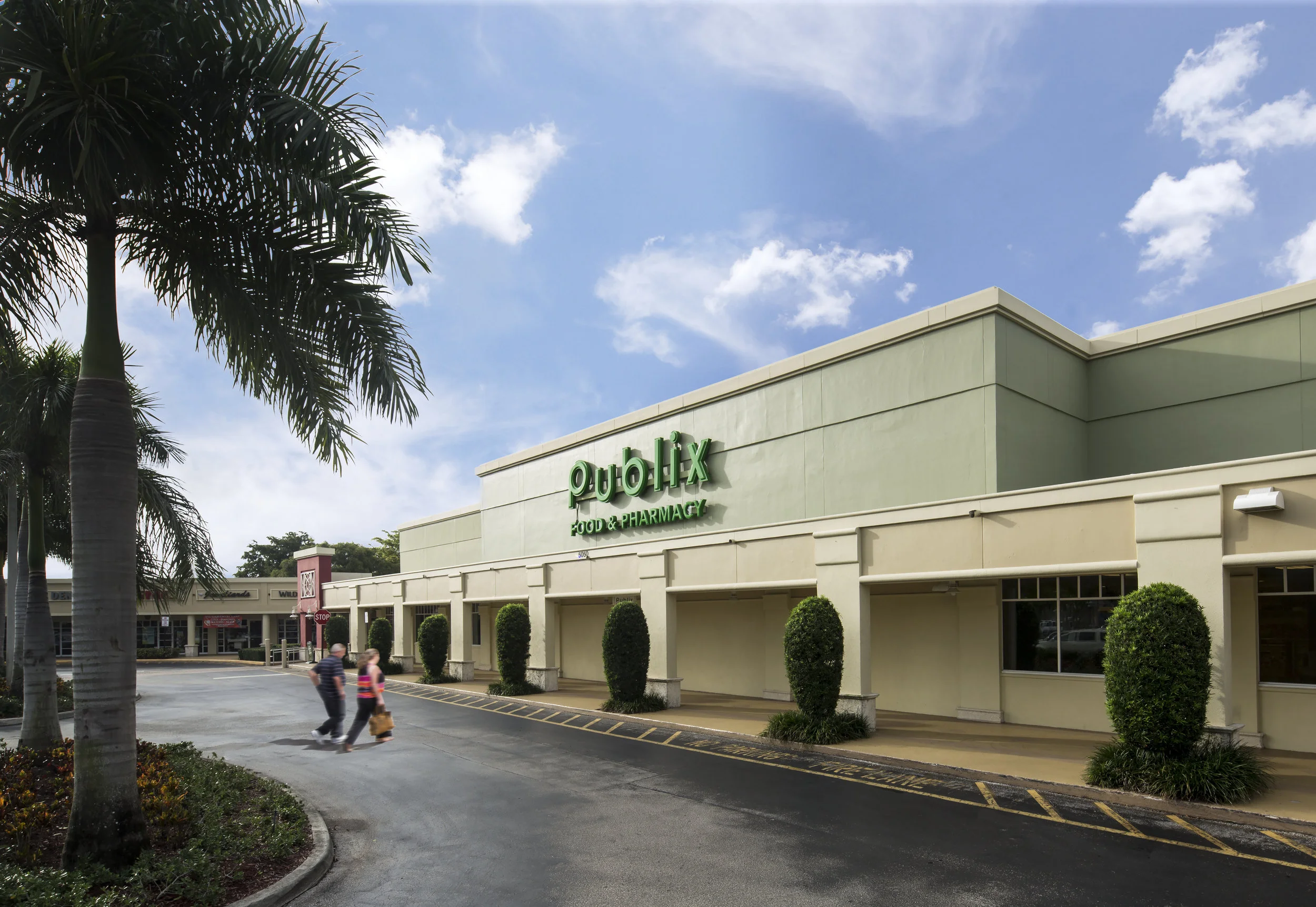 publix polo shops