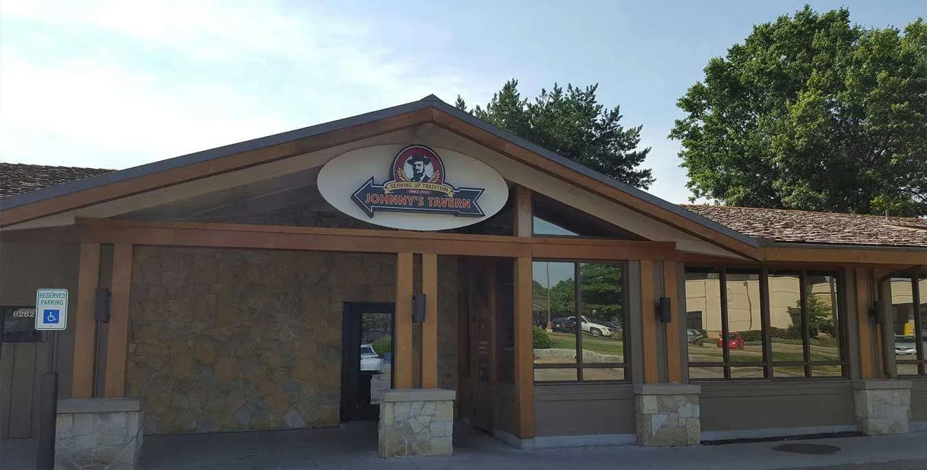 johnny's tavern - corinth square.jpg