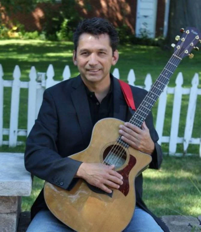 Rolondo (Live Music)