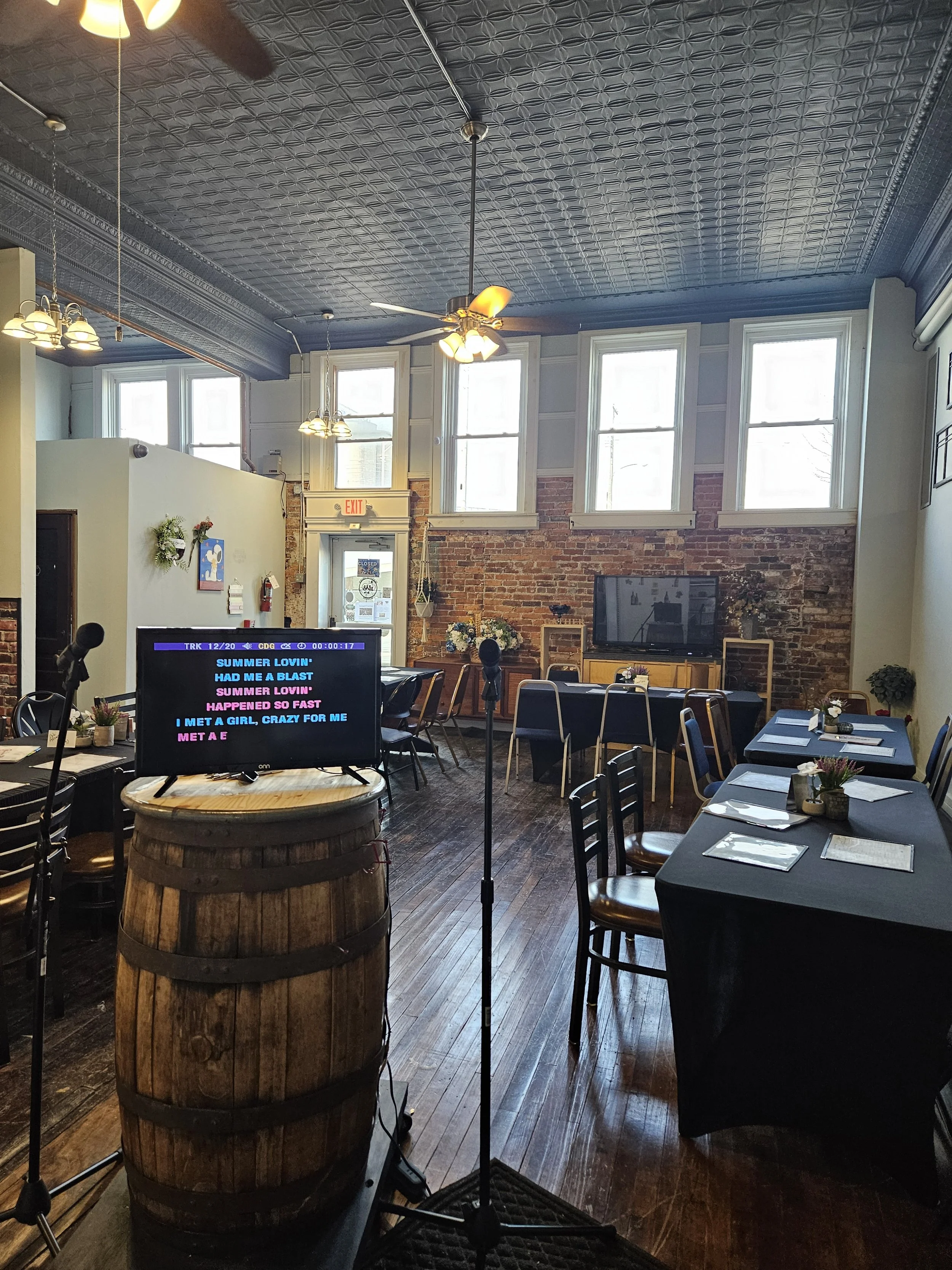 Blend of Seven Winery - Sip &amp; Sing