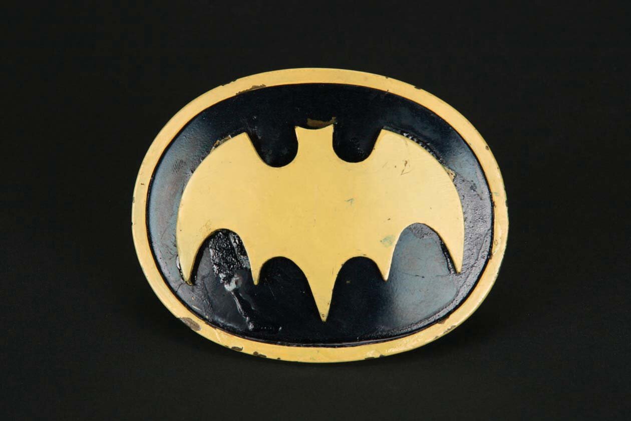 batgirl belt buckle