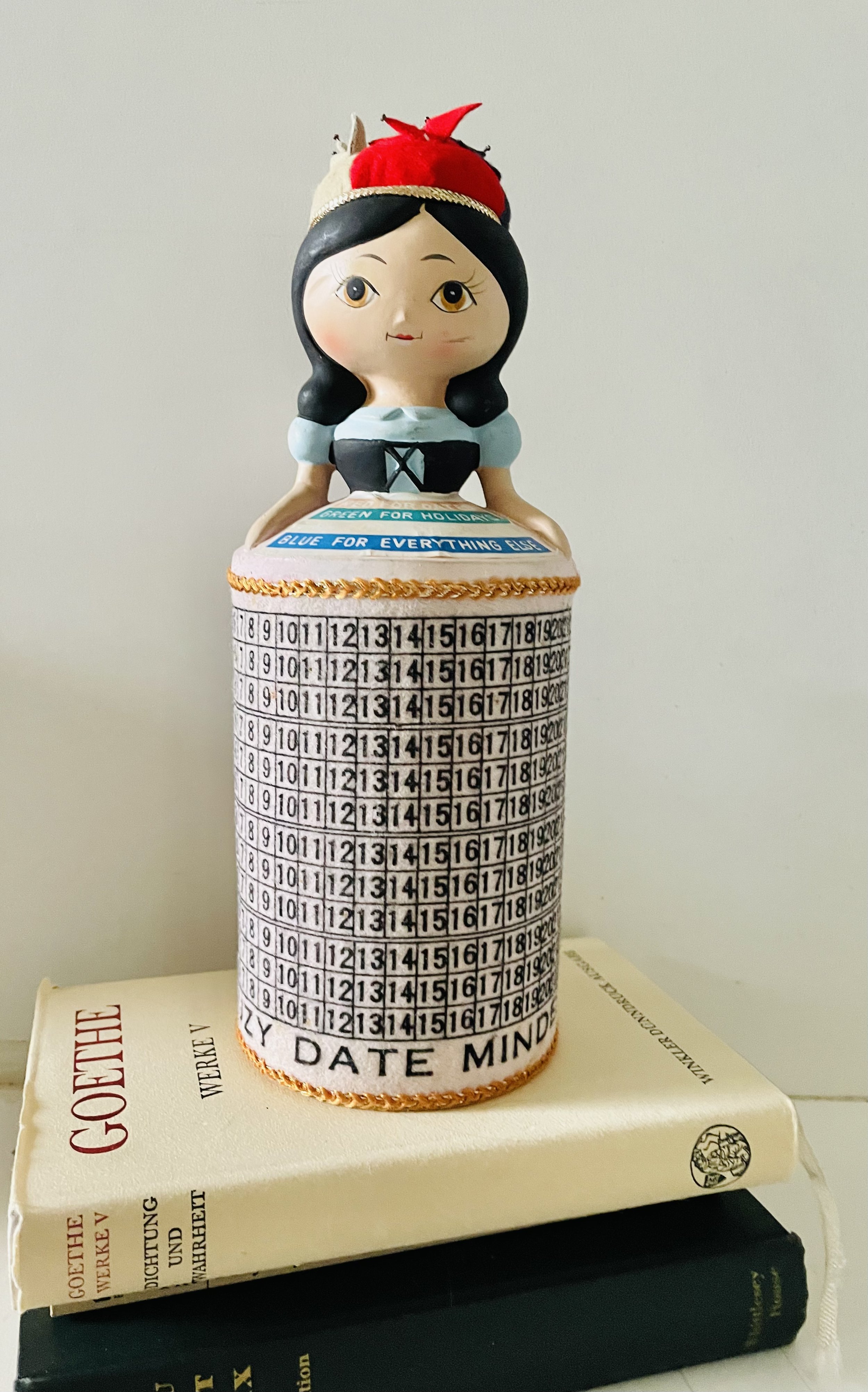 Vintage Lego Suzy Date Minder Perpetual Calendar Desktop Décor