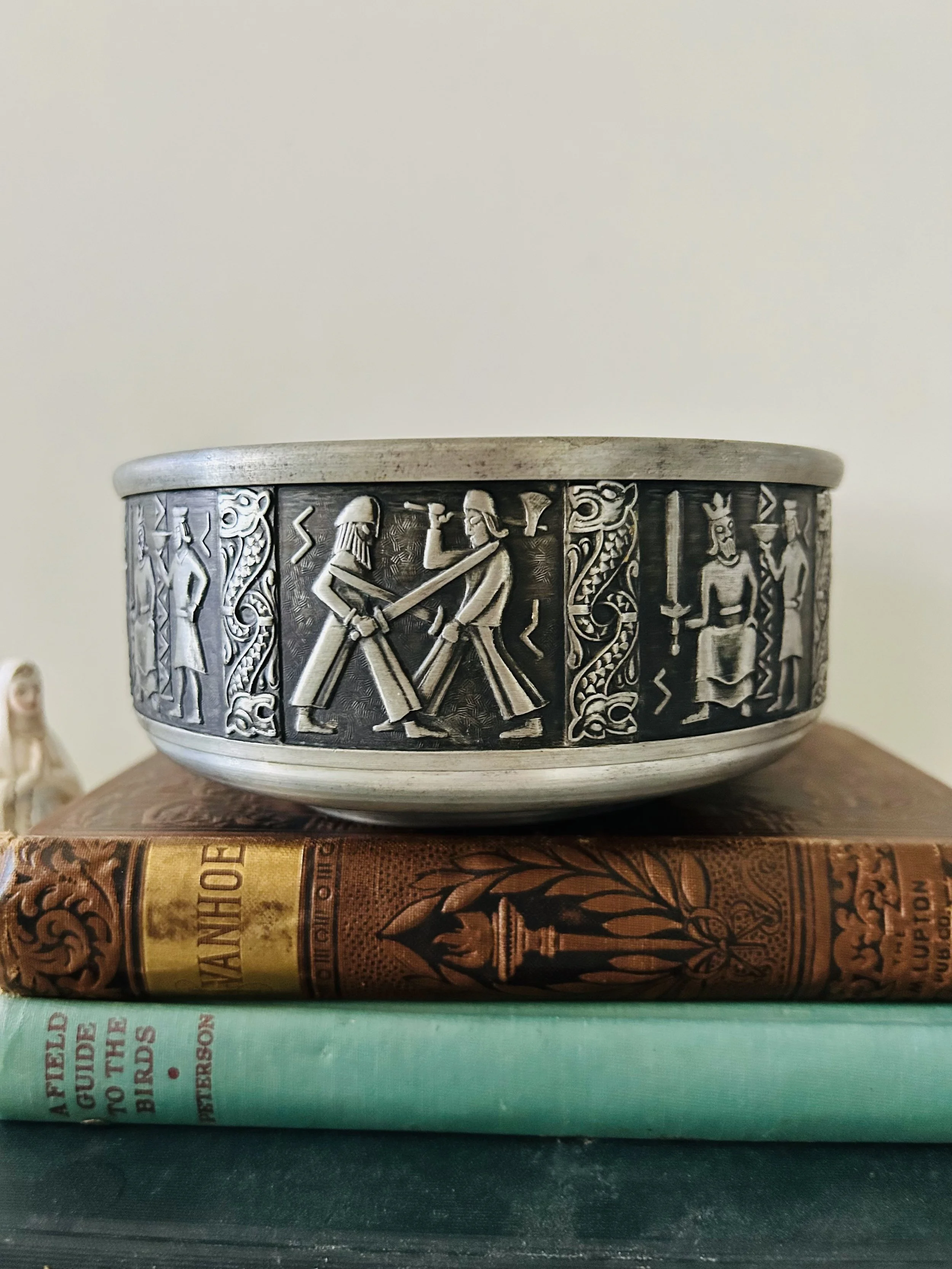 Norsk Tinn Pewter Bowl, Norwegian Scandinavian design, Mid Century 7 1/4" Round