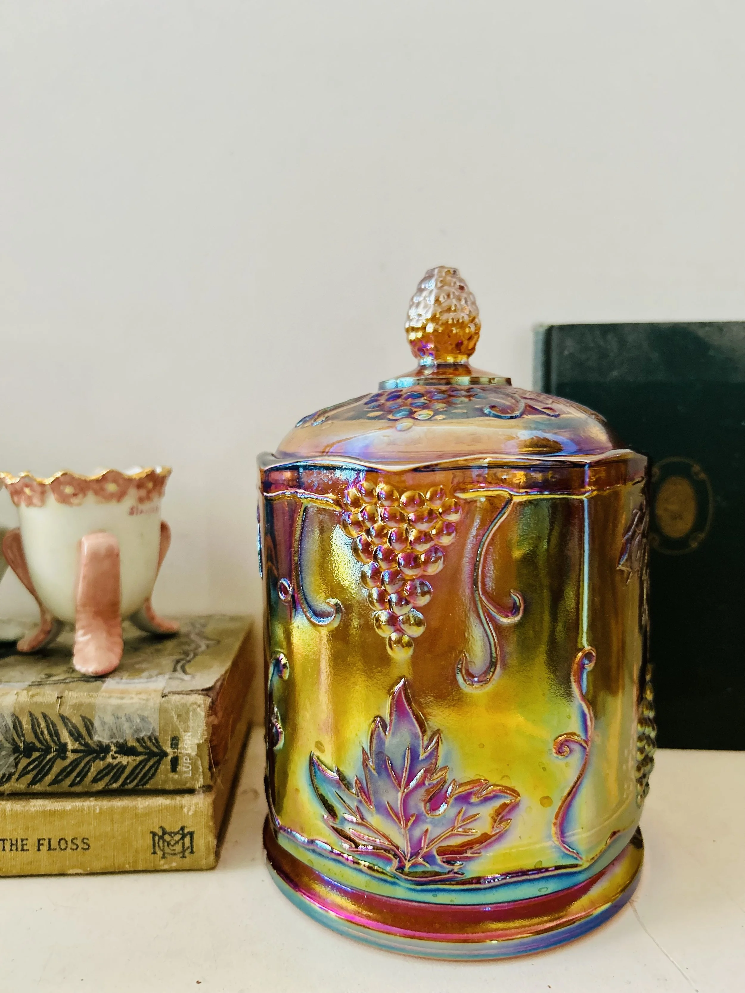 Vintage Indiana Glass Marigold Iridescent Carnival Harvest Grapes dish with lid