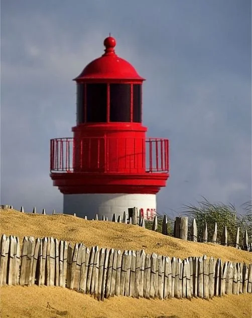 Lighthouse 2_Red_Sand.JPG
