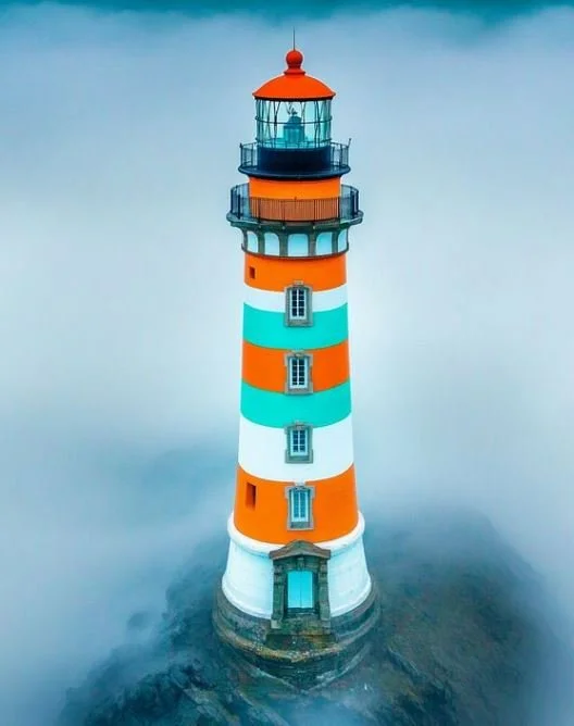 Lighthouse 16_Orange_Blue.JPG