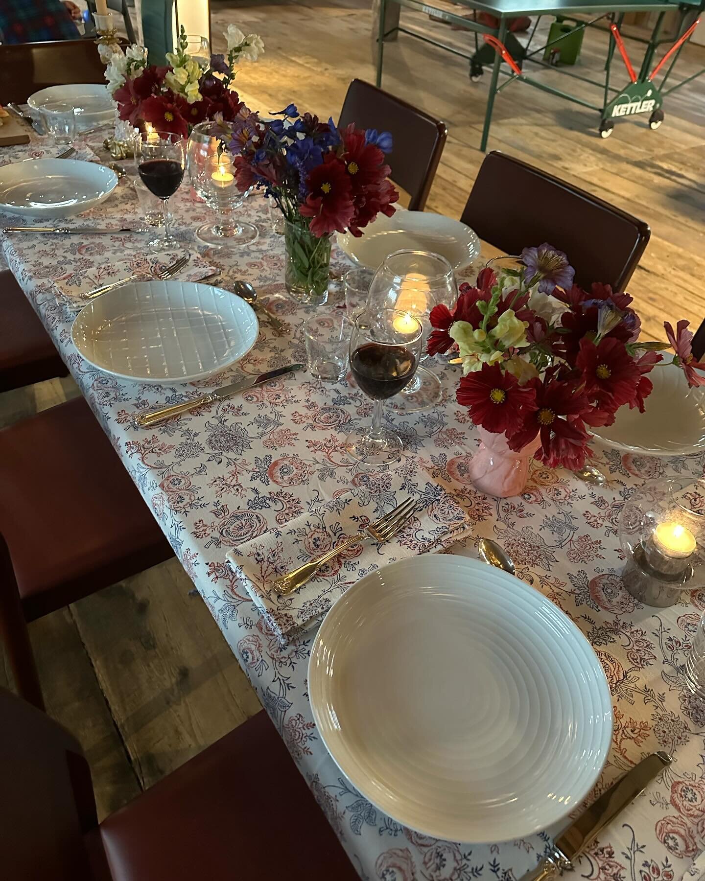 Getting into my table settings @the_bigredbarn lately #tablesetting