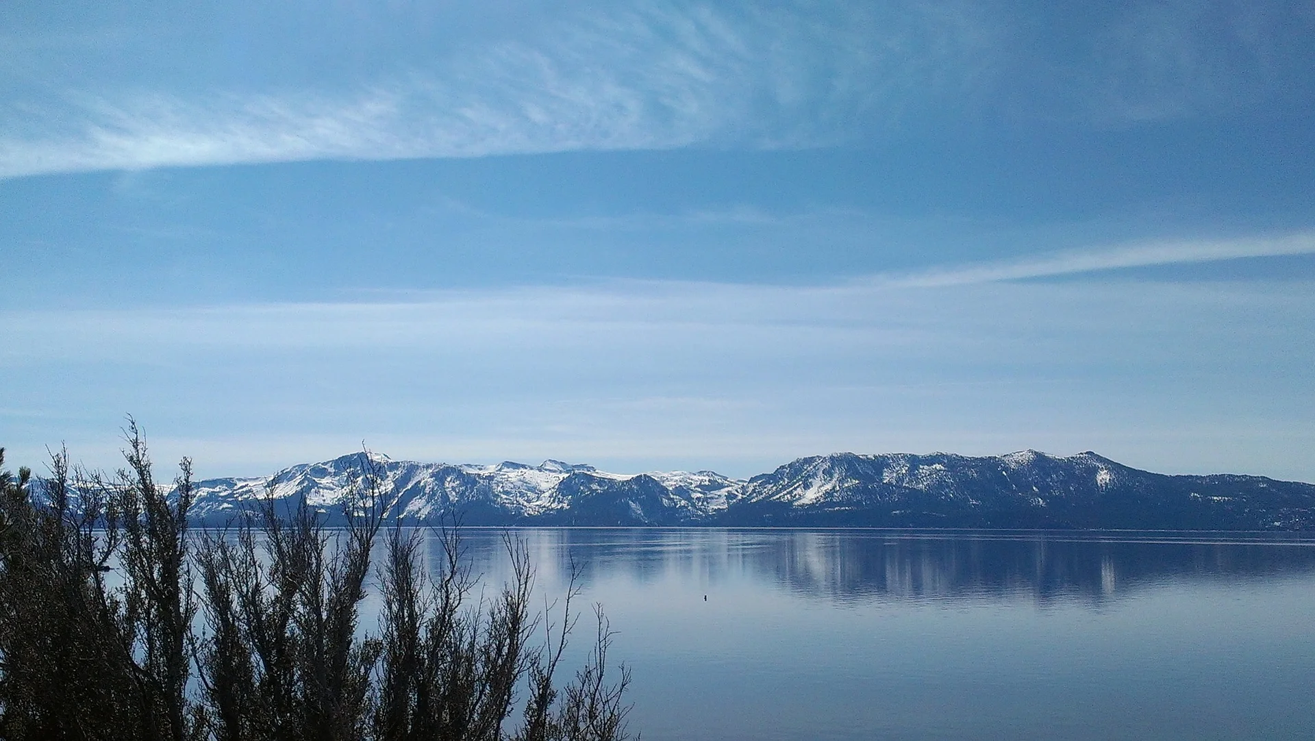 lake-tahoe-2120648_1920.jpg