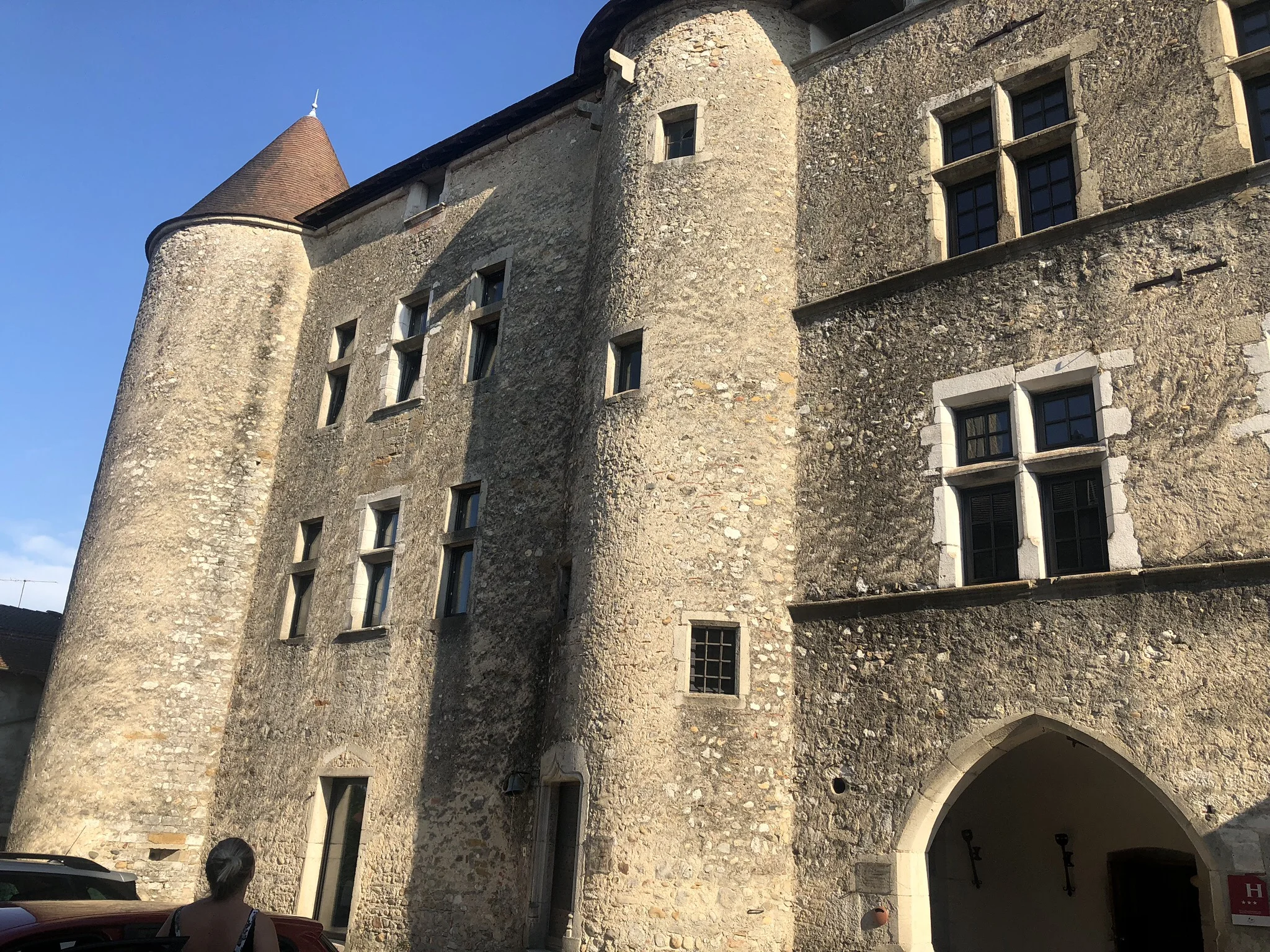 Chateau de Saint-Julie, tror jag det hette. Chateau vet jag inte, tycker mest det ser ut som en borg.
